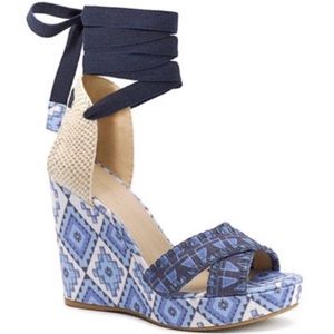 🦋Theodora & Callum🦋Printed Wedge Lace Up Sandal